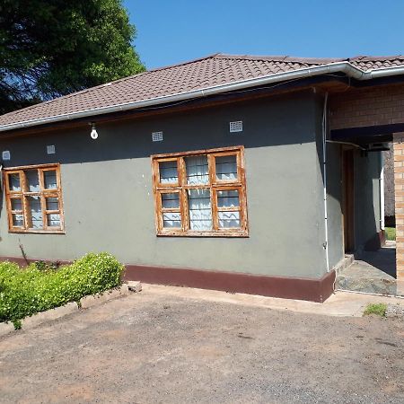 Njele Country Park Villa Ndola Exterior foto